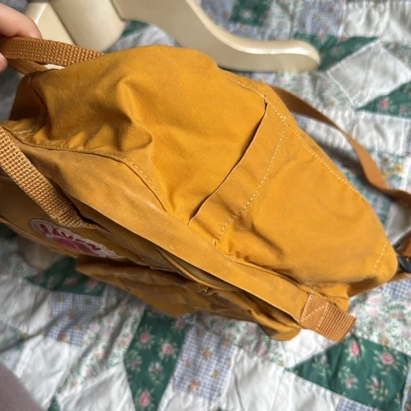 Fjallraven Yellow Kånken Backpack Compact Design - Picture 5 of 9